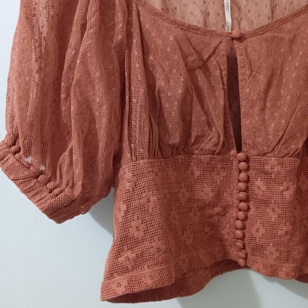 ↠ Free People Rose Rust Button Front Sheer Swiss Dot Puff Sleeve Top - Picture 6 of 8
